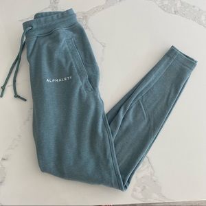 Alphalete women’s joggers